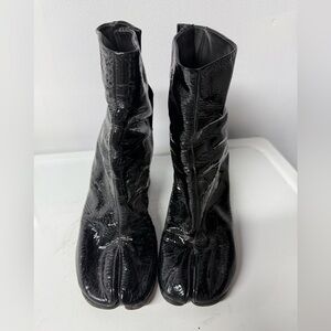 “Cracked” Patent Leather Margiela Tabi Mirror Boots